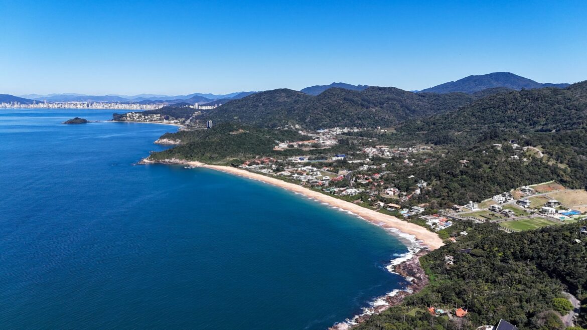 🌿 Riviera Catarinense: região preservada em Balneário Camboriú pode ter o m² mais valorizado do litoral