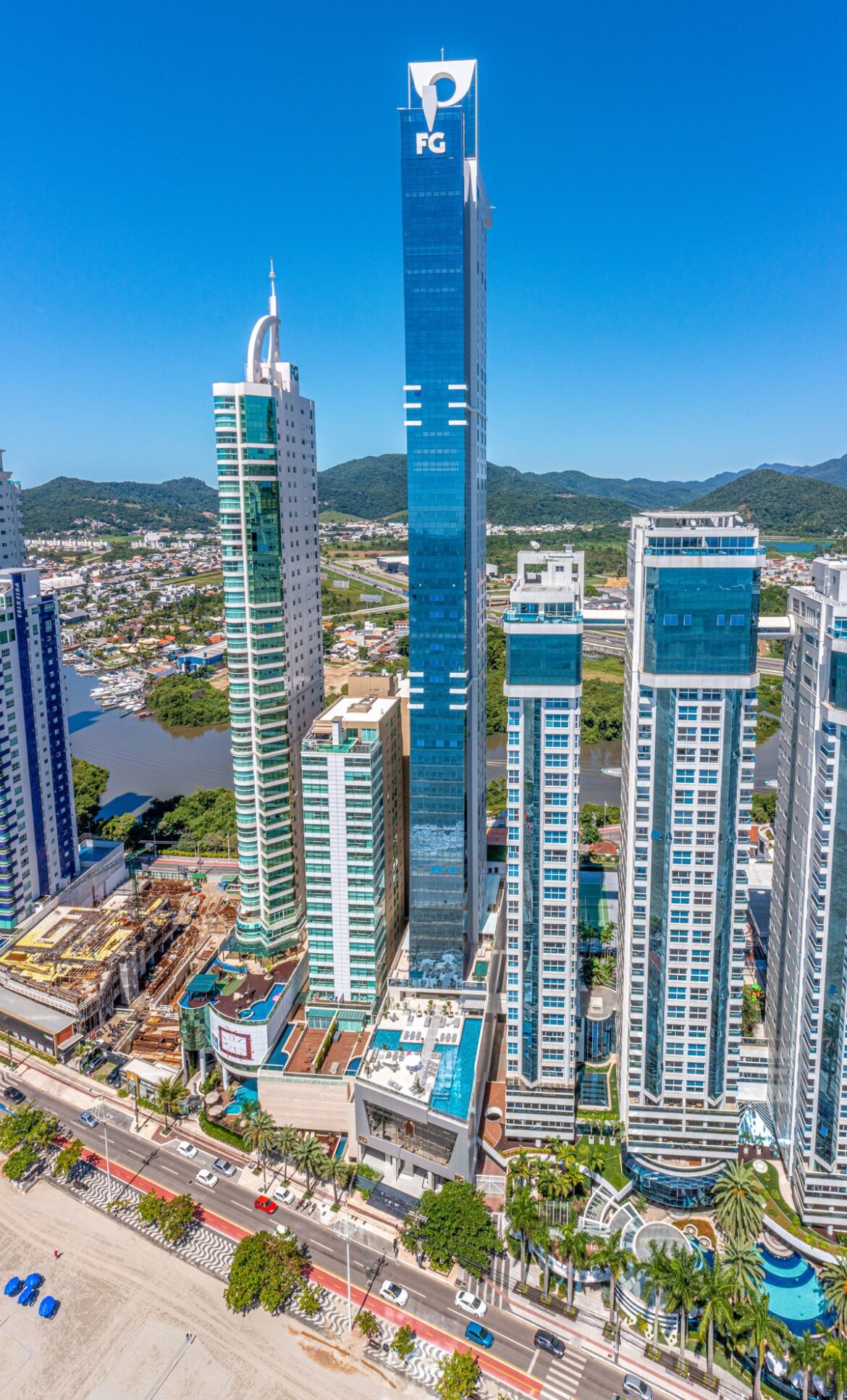 Apartamento no Epic Tower, na Barra Sul de Balneário Camboriú